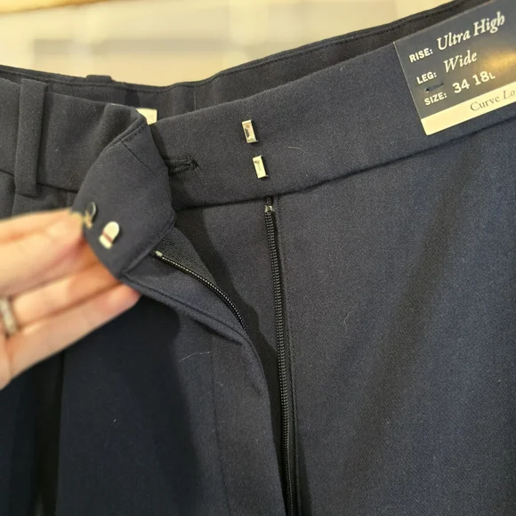 Abercrombie And Fitch Navy Women's Pants - Picture 4 of 6